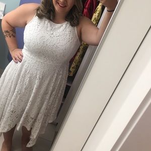 White shark bite bottom lace wedding dress